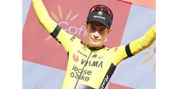 Vingegaard domine le peloton.